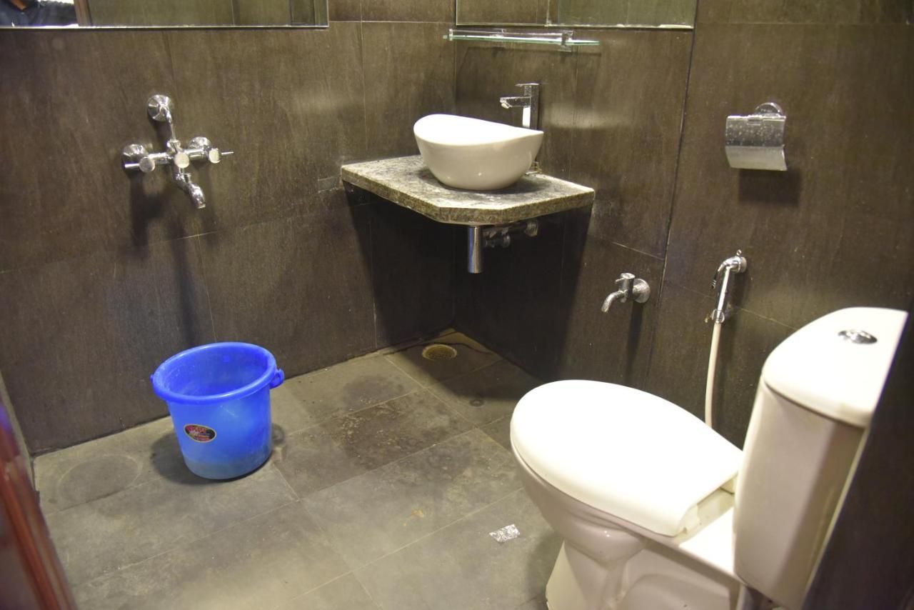Subra Residency Aparthotel กุมพาโกนัม ภายนอก รูปภาพ